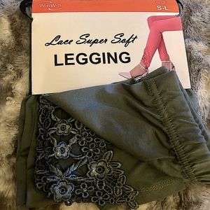 NWT Lace leggings